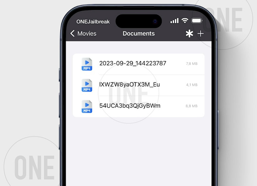 CarMovie App for CarPlay installed on iPhone